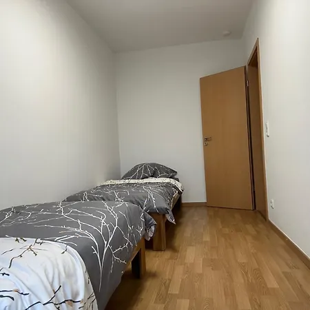 Apartment 3 Raumwohnung Zentrum Ost A14 *